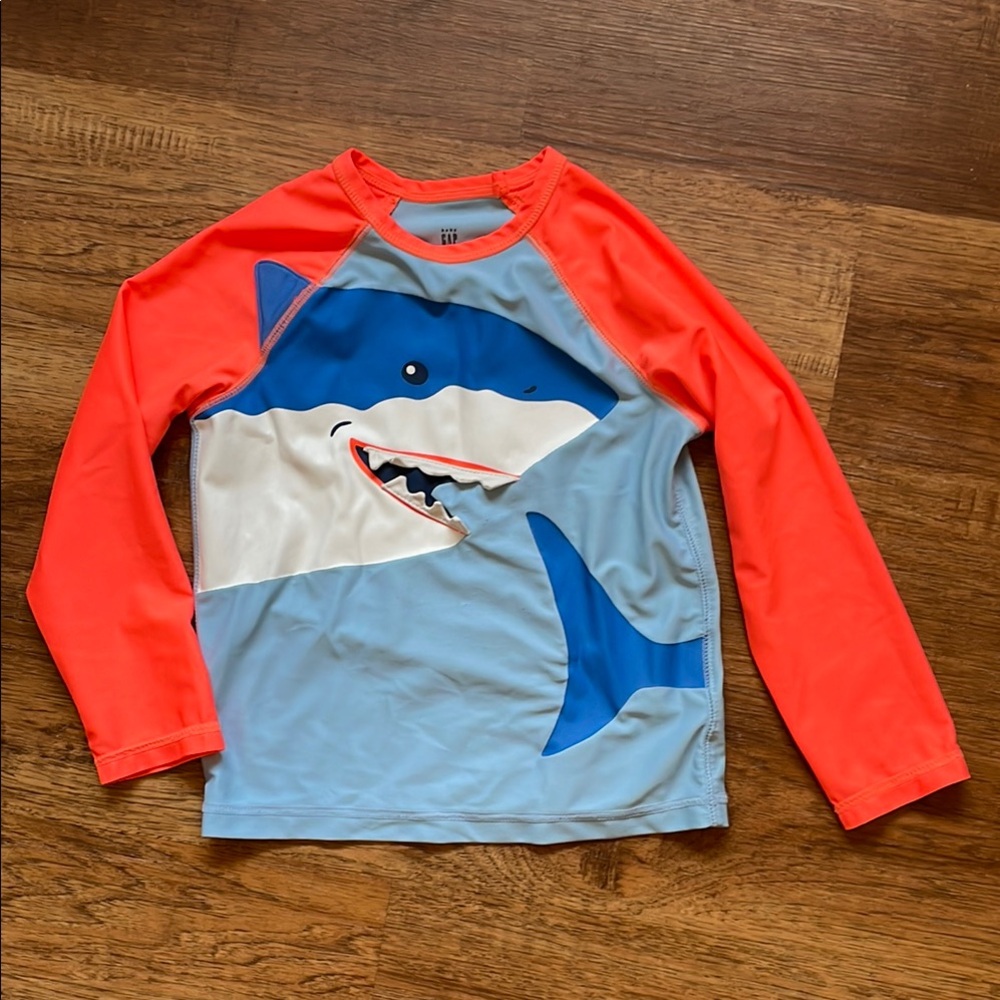 Gap Kids Shark rash guard, sz 4